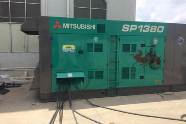 依安为什么有些柴油发电机组的输出电压可以调节？