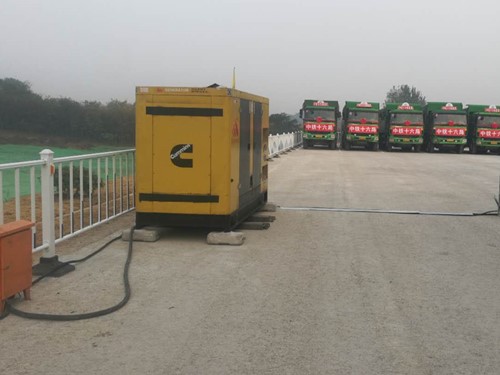 依安电力系统的稳定性和设备兼容性如何影响发电机组的频率规格？