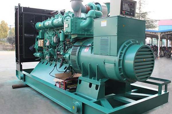 依安工厂发电机应急发电中如何优化燃油储备管理？