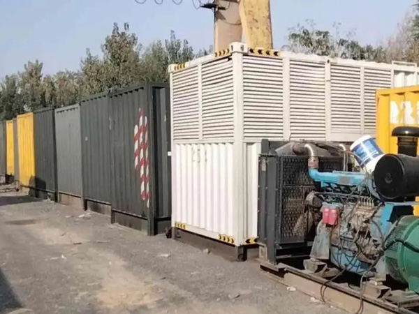 依安200KW柴油发电机机组每小时油耗是多少？